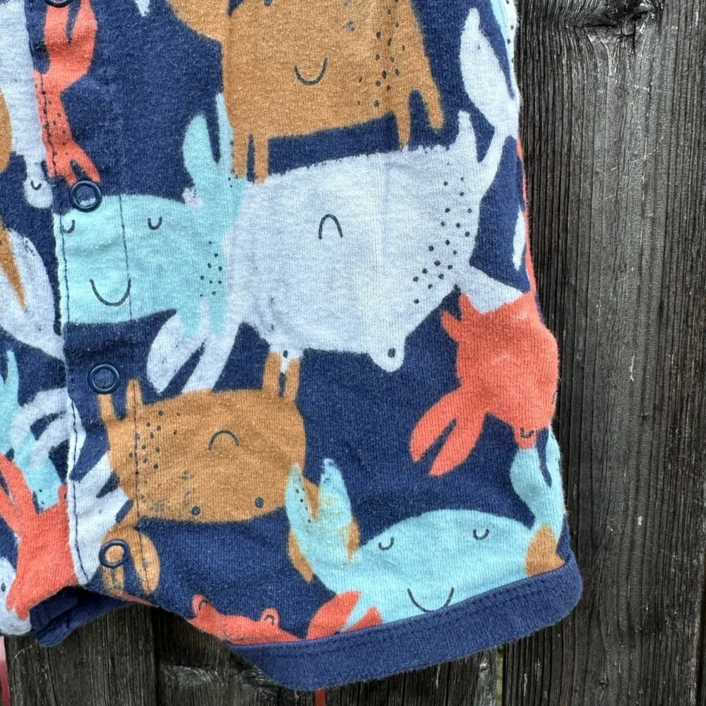 Carter’s Baby Crabs Snap Up Short Sleeve Romper in Navy/White - Size 9 Months